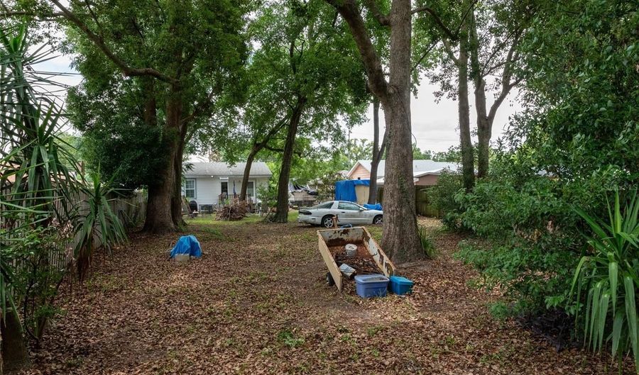 148 W MAGNOLIA St, Apopka, FL 32703 - 2 Beds, 1 Bath