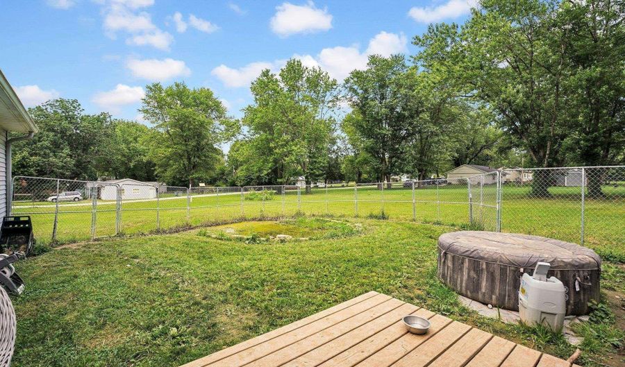 1051 Trinton Cir, Bedford, IN 47421 - 4 Beds, 2 Bath