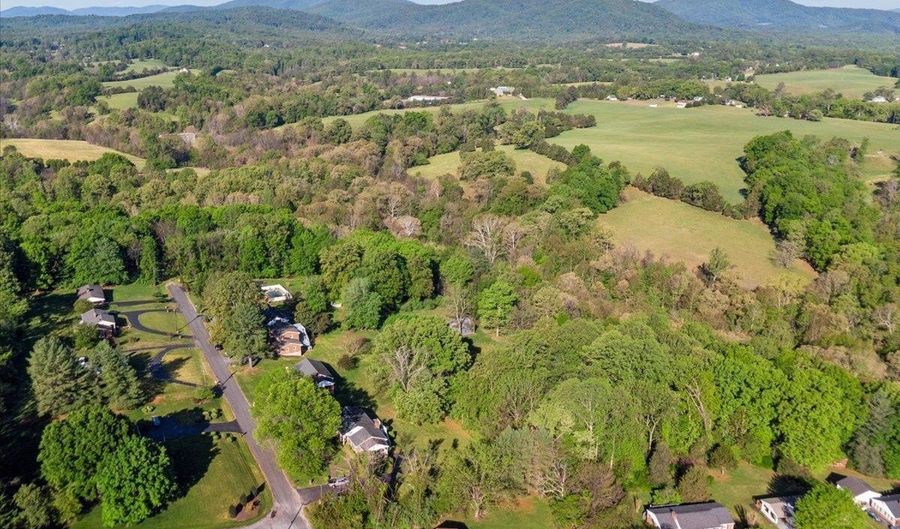 138 Vista Dr, Amherst, VA 24521 - 4 Beds, 4 Bath