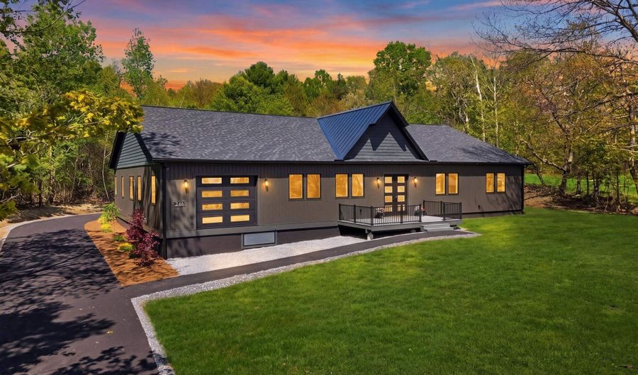 246 Jamestown Rd, Belmont, NH 03220 - 2 Beds, 3 Bath