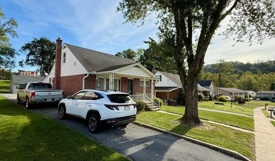 44 WESLEYAN Dr, Reading, PA 19607 - 4 Beds, 1 Bath