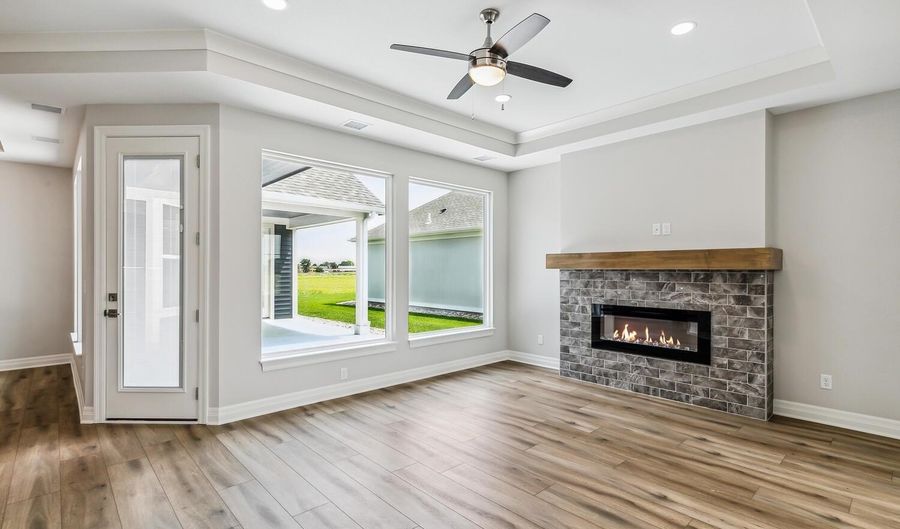 209 W Pepper Tree Rd, Andover, KS 67002 - 2 Beds, 2 Bath