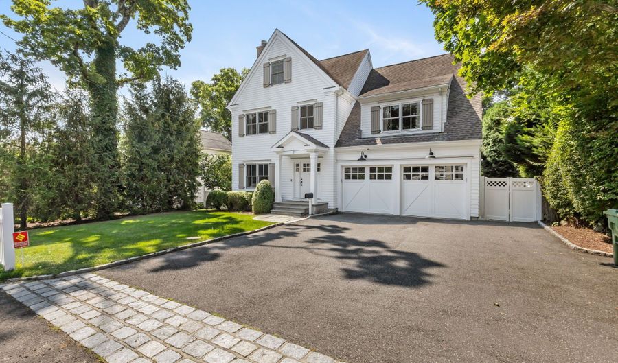 71 West Ave, Darien, CT 06820 - 5 Beds, 5 Bath