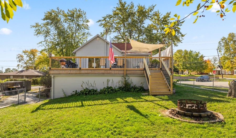 1014 Greene St, Adel, IA 50003 - 2 Beds, 2 Bath