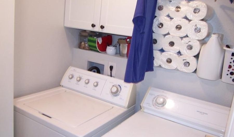 188 Rodgers Ave, Blackfoot, ID 83221 - 2 Beds, 2 Bath