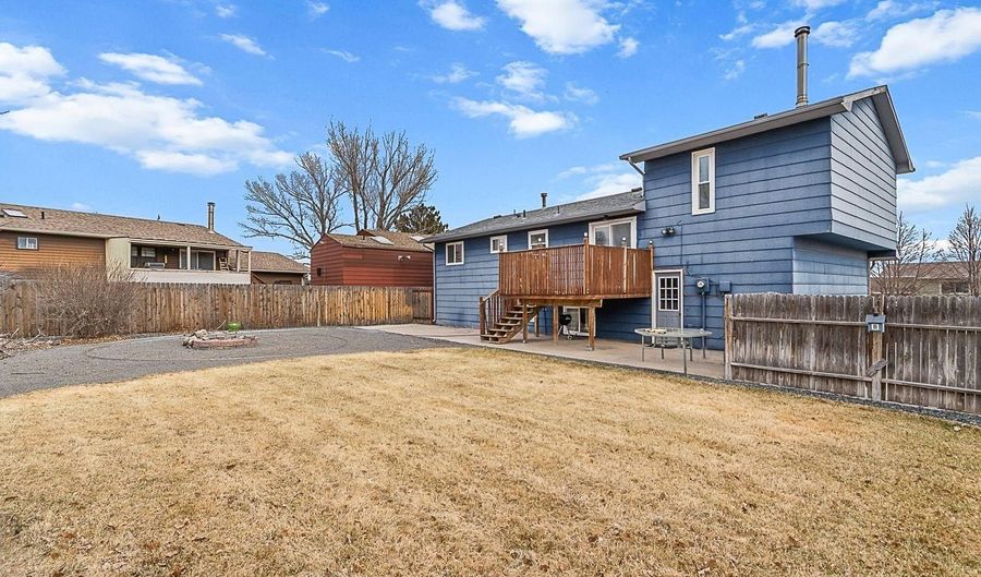 900 PHOENIX Dr, Cheyenne, WY 82001 - 4 Beds, 3 Bath