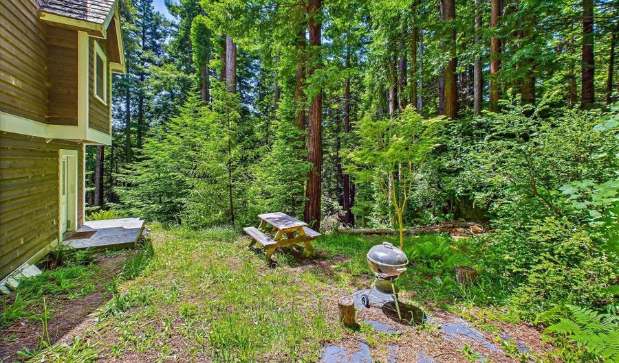 860 Chapman Ct, Arcata, CA 95521 - 2 Beds, 3 Bath