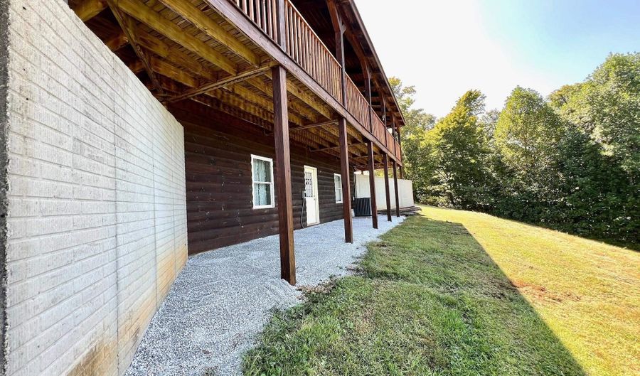 1107 Ditney Rdg, Bedford, IN 47421 - 4 Beds, 2 Bath