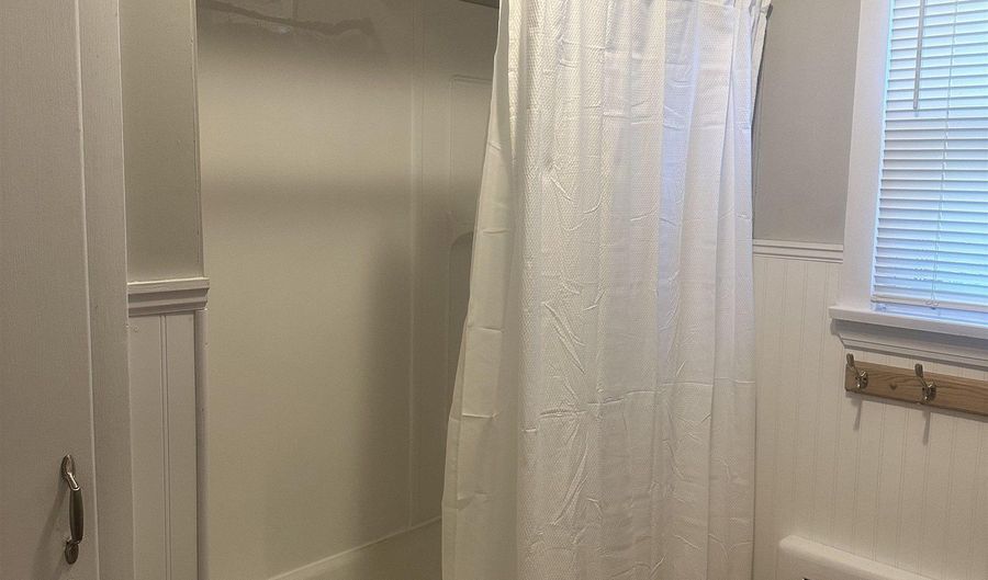 250 E Mason St, Berlin, NH 03570 - 2 Beds, 2 Bath