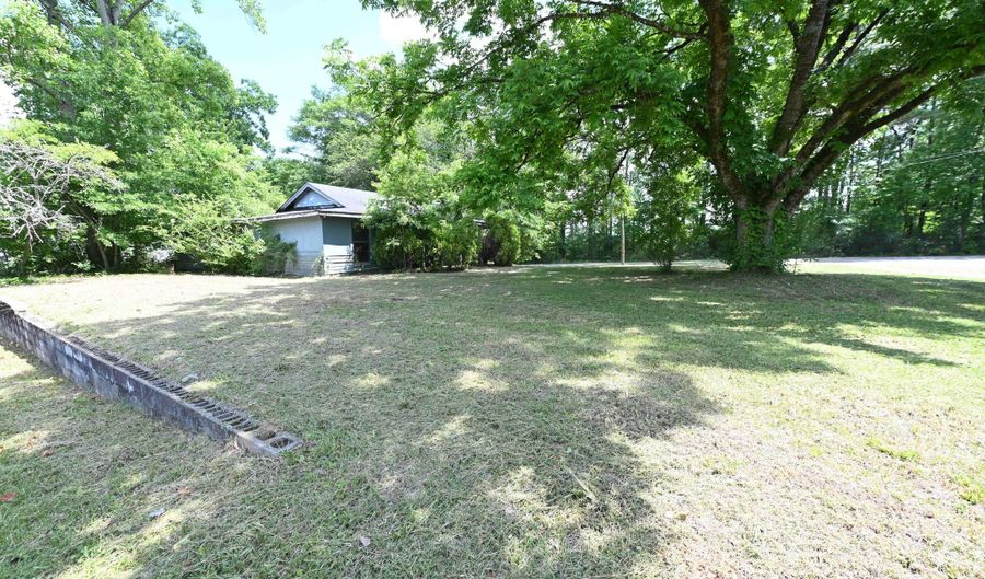 695 Lindsey Rd, Alexander City, AL 35010 - 0 Beds, 0 Bath