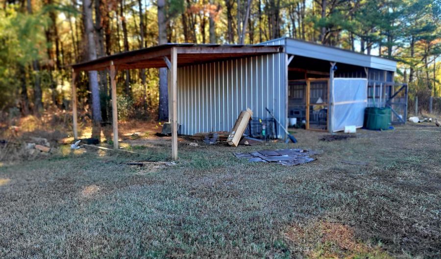 13885 W Old Belleville Rd, Belleville, AR 72824 - 2 Beds, 2 Bath