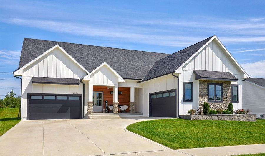25019 Eagle Vista Dr, Adel, IA 50003 - 6 Beds, 7 Bath