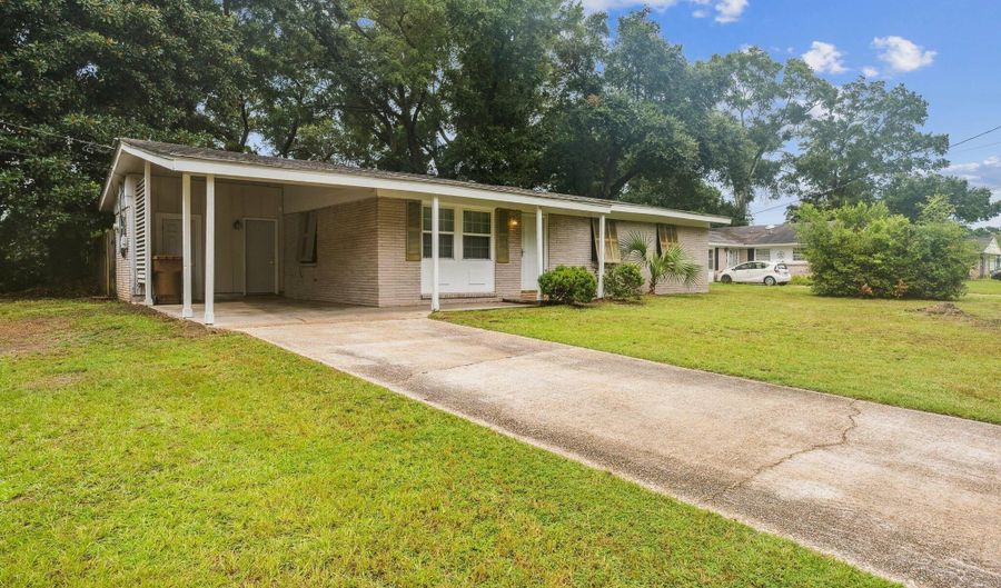 2160 Driftwood Dr, Biloxi, MS 39531 - 3 Beds, 2 Bath