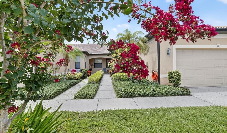 226 SHELL FALLS Dr, Apollo Beach, FL 33572 - 3 Beds, 2 Bath