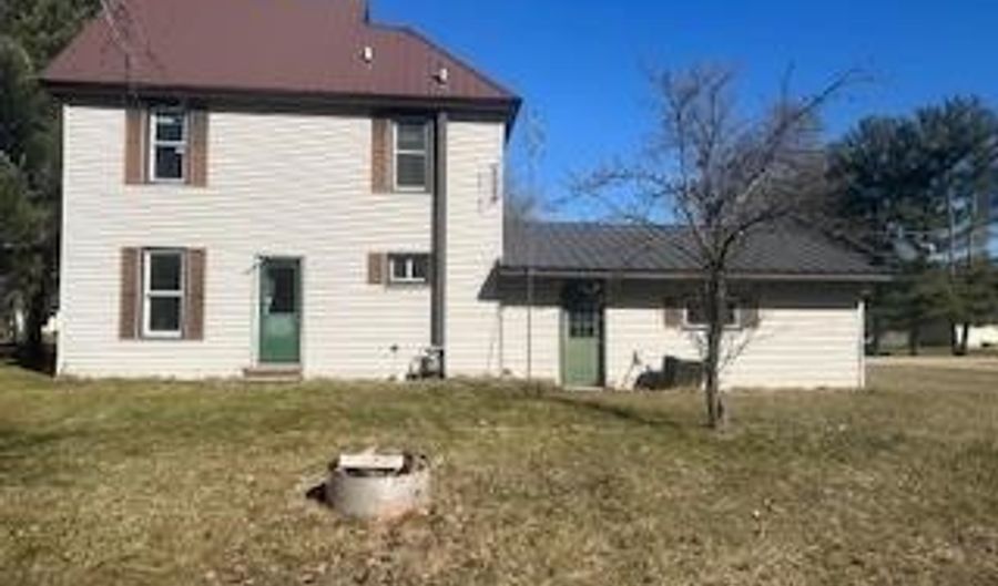 501 South, Arena, WI 53503 - 4 Beds, 1 Bath