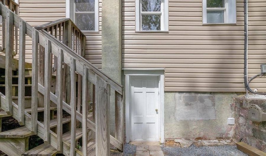 1816 Maple Ln, Accokeek, MD 20607 - 2 Beds, 2 Bath