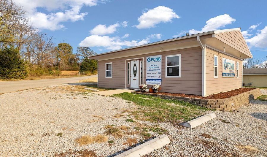 1302 Shull St, Ava, MO 65608 - 0 Beds, 2 Bath