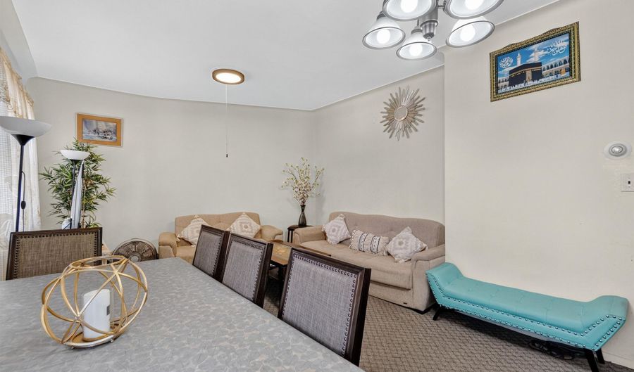 98 W 49TH St, Bayonne, NJ 07002 - 5 Beds, 2 Bath