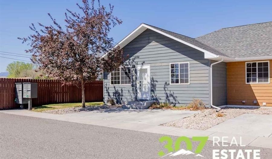 1643 Stella Ct, Cody, WY 82414 - 3 Beds, 2 Bath