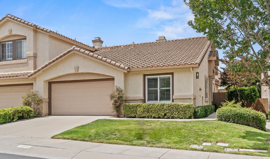 5277 San Francesca Dr, Camarillo, CA 93012 - 3 Beds, 2 Bath