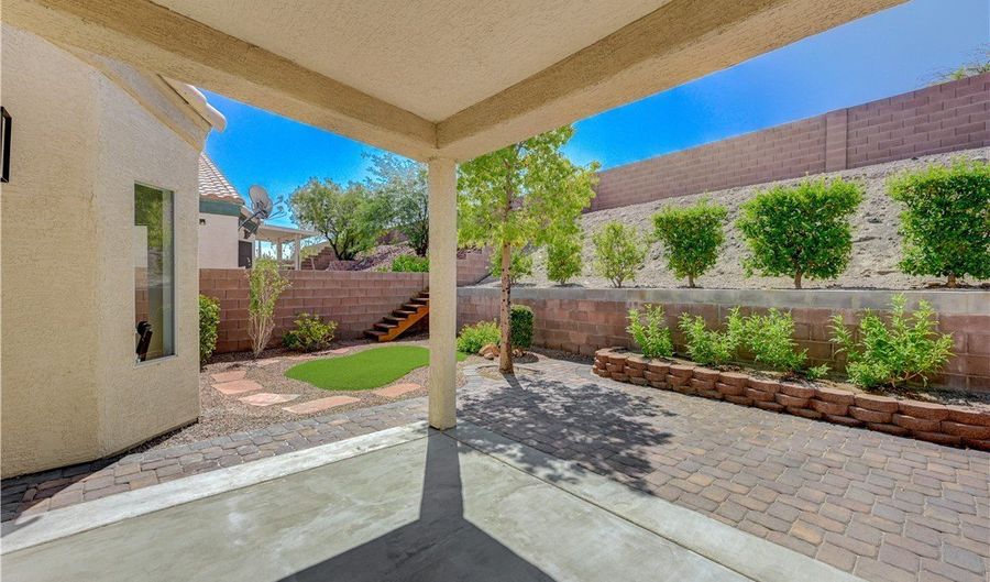 2475 Sedona Cedar Ave, Henderson, NV 89052 - 4 Beds, 2 Bath