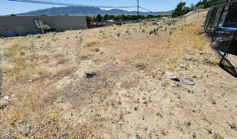 16 Stope Rd, Dayton, NV 89403 - 3 Beds, 2 Bath