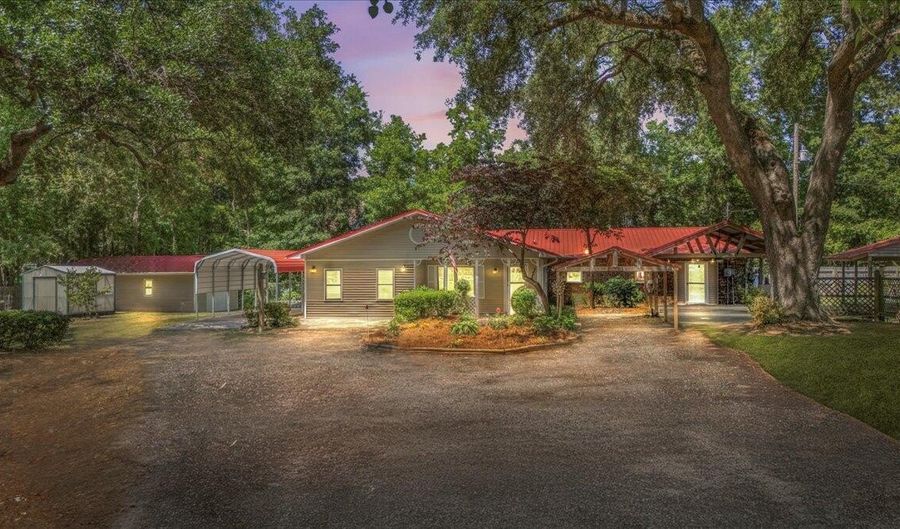 1010 Black Oak Rd, Bonneau, SC 29431 - 3 Beds, 3 Bath
