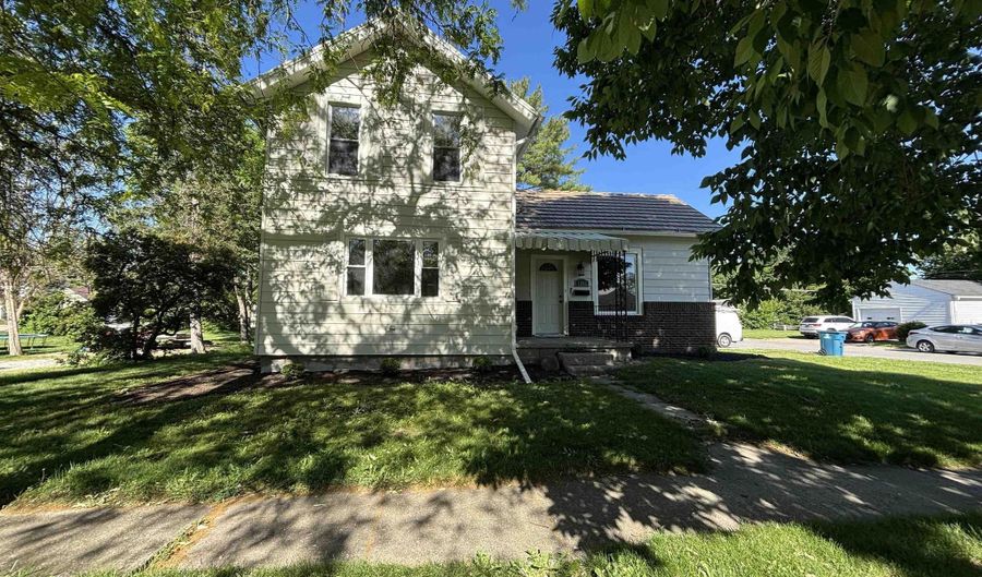 1203 S Van Buren St, Auburn, IN 46706 - 4 Beds, 2 Bath