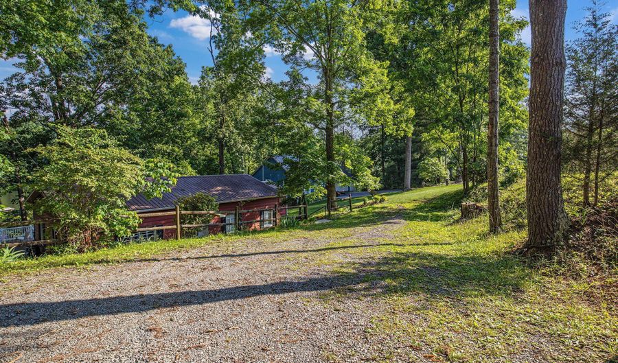 23208 Wild Cherry Ln, Abingdon, VA 24211 - 3 Beds, 2 Bath