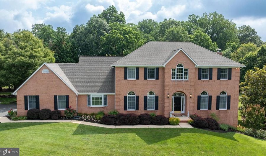 7 MANOR KNOLL Ct, Baldwin, MD 21013 - 5 Beds, 3 Bath