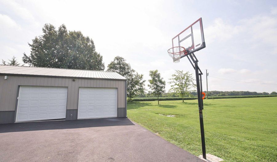 5202 Airport Rd, Almo, KY 42020 - 3 Beds, 2 Bath