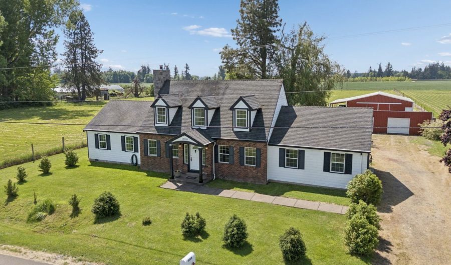 10124 WISEACRE Ln, Aurora, OR 97002 - 3 Beds, 3 Bath