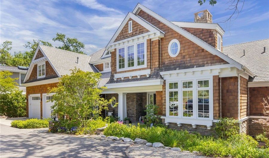 2210 Triunfo Pl, Agoura Hills, CA 91301 - 3 Beds, 4 Bath