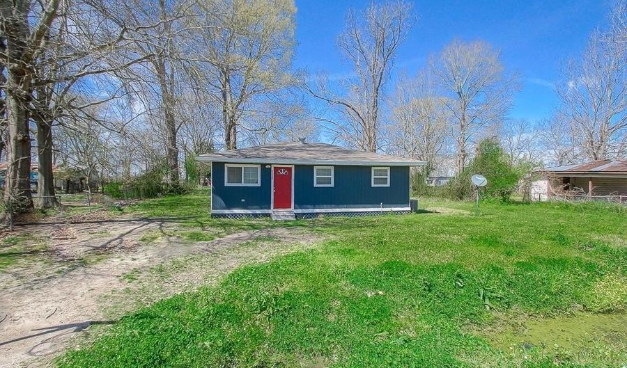 5635 Johnson St, Batchelor, LA 70715 - 3 Beds, 1 Bath