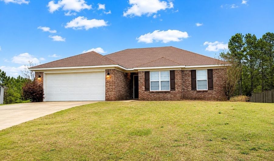 18304 Upland Trl, Athens, AL 35613 - 3 Beds, 2 Bath