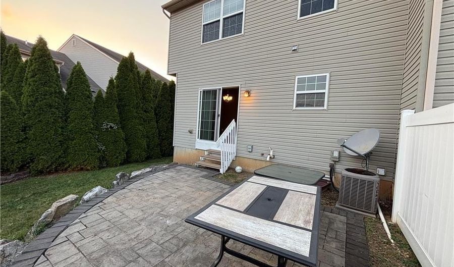 5054 Dale Trl, Allentown, PA 18041 - 3 Beds, 3 Bath