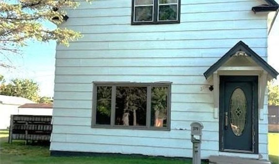 319 4th St NW, Aitkin, MN 56431 - 3 Beds, 1 Bath