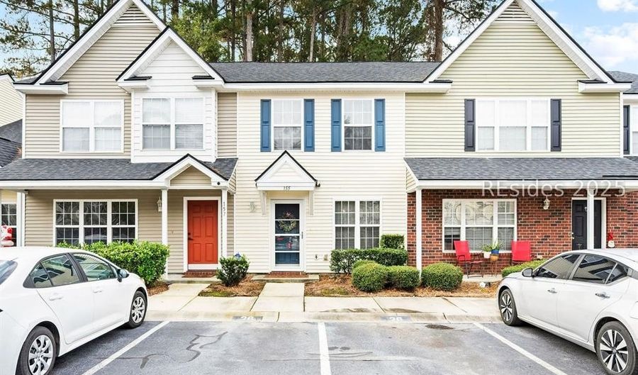 155 South St, Bluffton, SC 29910 - 2 Beds, 2 Bath