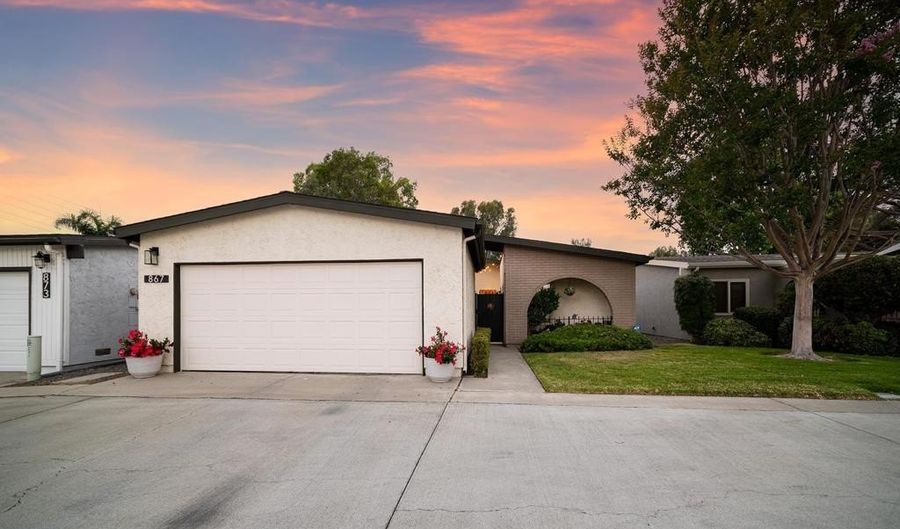 867 Parsley Way, Oceanside, CA 92057 - 2 Beds, 2 Bath