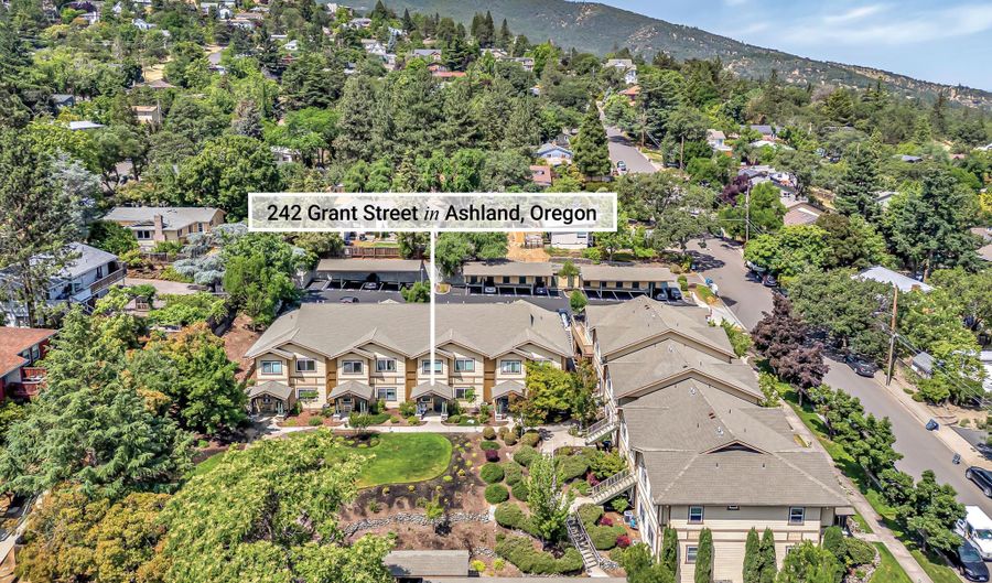 242 Grant St, Ashland, OR 97520 - 2 Beds, 1 Bath