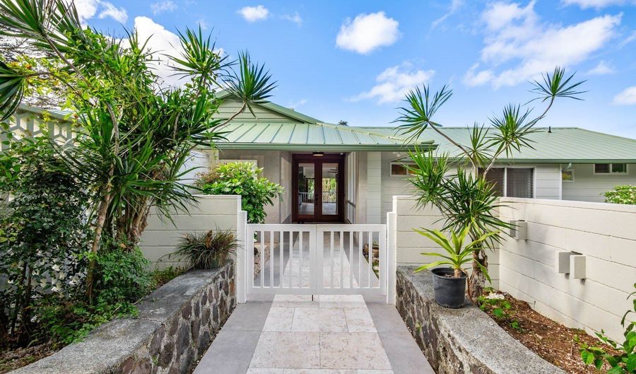 969 Auloa Rd, Kailua, HI 96734 - 8 Beds, 8 Bath