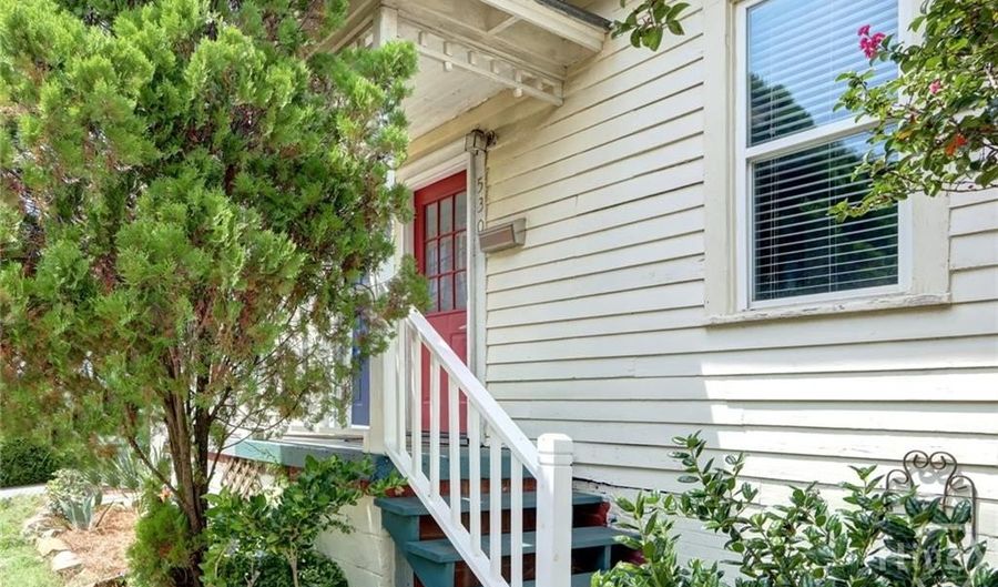 530 E Gordon Ln, Savannah, GA 31401 - 1 Beds, 1 Bath