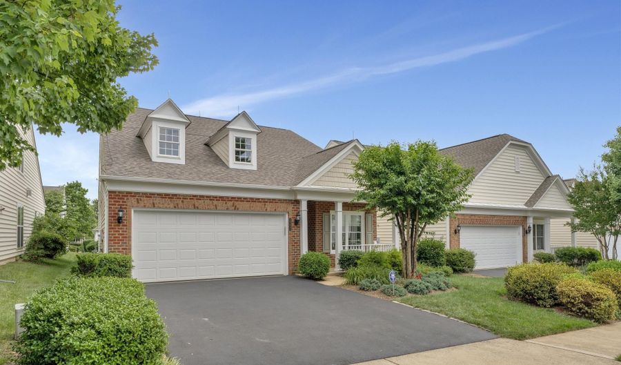 20432 BUNKER HILL Way, Ashburn, VA 20147 - 3 Beds, 3 Bath
