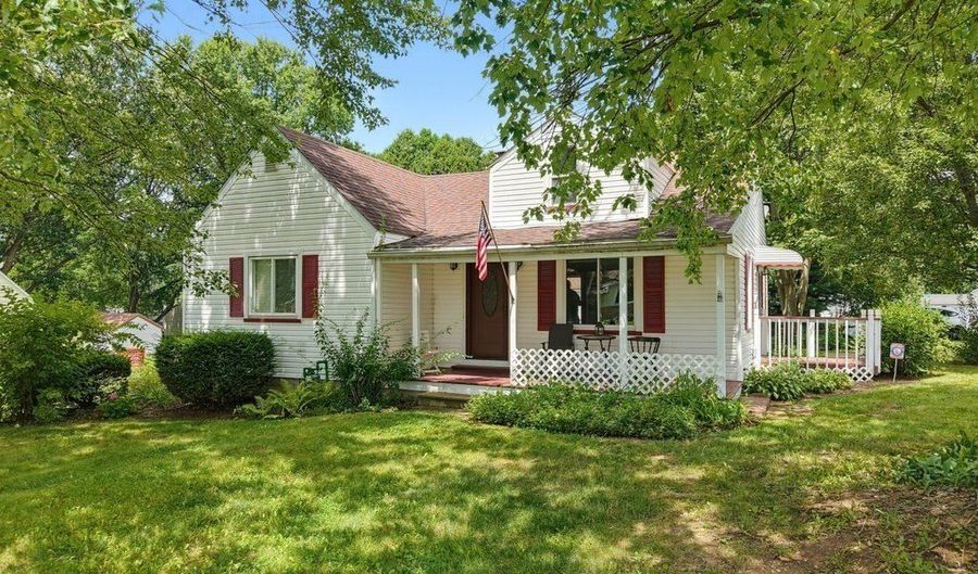 2755 Springfield Lake Dr, Akron, OH 44312 - 2 Beds, 1 Bath