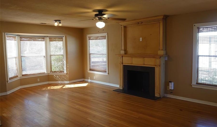 517 Meander St, Abilene, TX 79602 - 3 Beds, 2 Bath