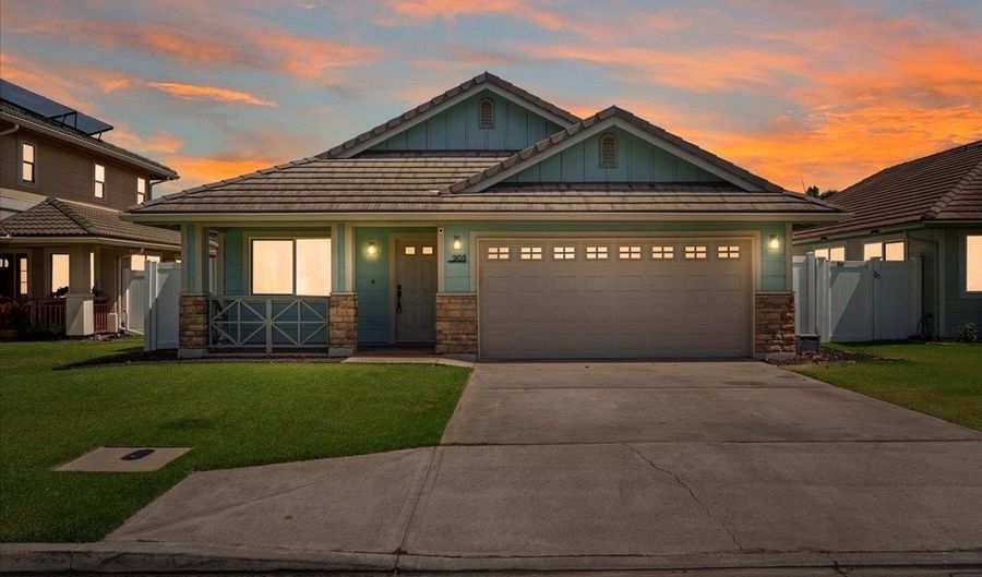 203 Anamuli St, Kahului, HI 96732 - 3 Beds, 2 Bath