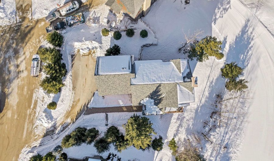 74 Bearfoot Creek Rd, Bartlett, NH 03812 - 4 Beds, 5 Bath