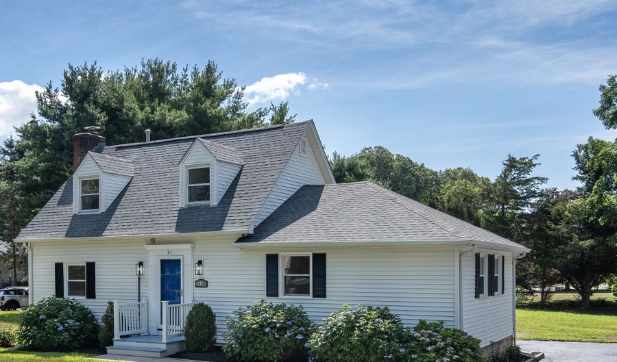 31 Flat Rock Rd, Branford, CT 06405 - 3 Beds, 2 Bath