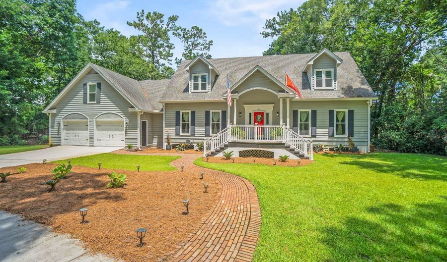 70 Dolphin Point Dr, Beaufort, SC 29907 - 4 Beds, 4 Bath