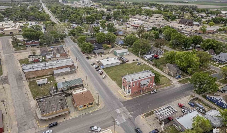 217 W 1st St, Abilene, KS 67410 - 2 Beds, 2 Bath